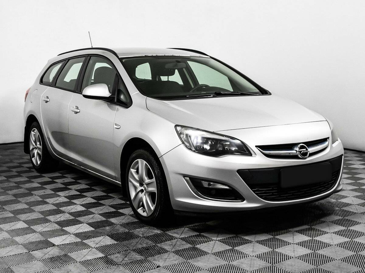 Opel Astra б/у, 2013, Механическая. Фото: #2