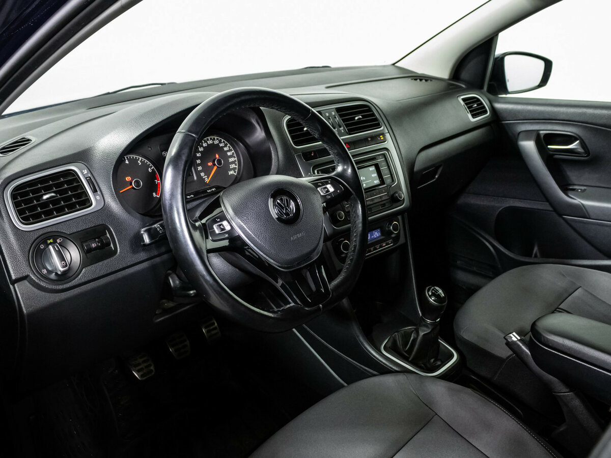 Volkswagen Polo б/у, 2016, Механическая. Фото: #8