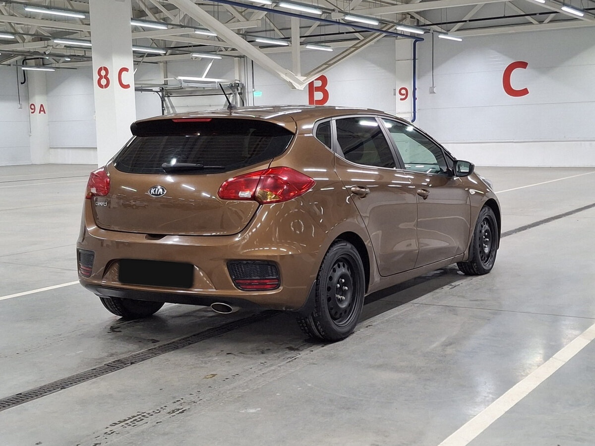 Kia Ceed б/у, 2015, Автоматическая. Фото: #4