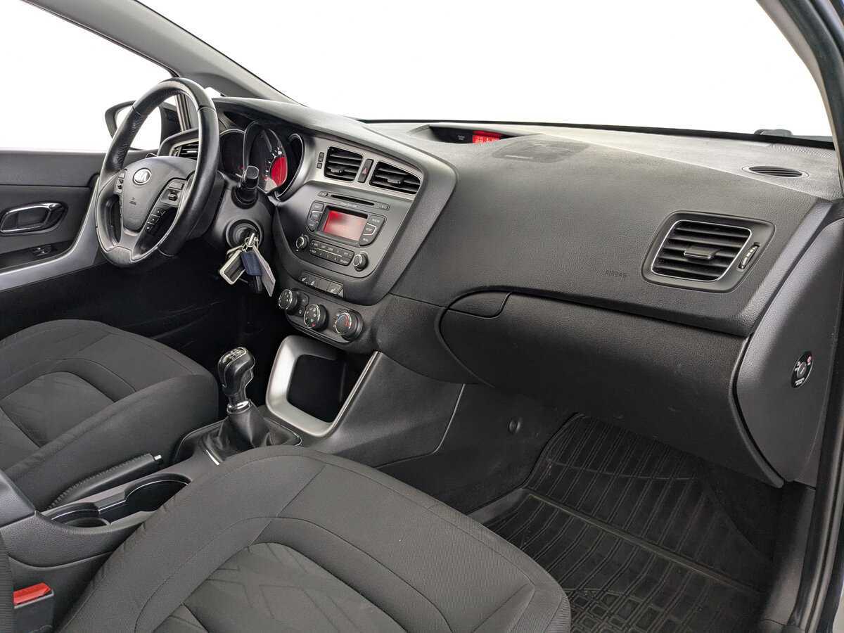 Kia Ceed б/у, 2014, Механическая. Фото: #10