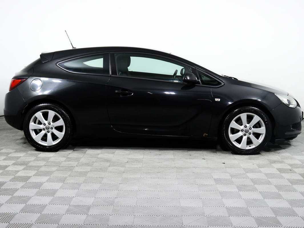 Opel Astra б/у, 2012, Механическая. Фото: #3