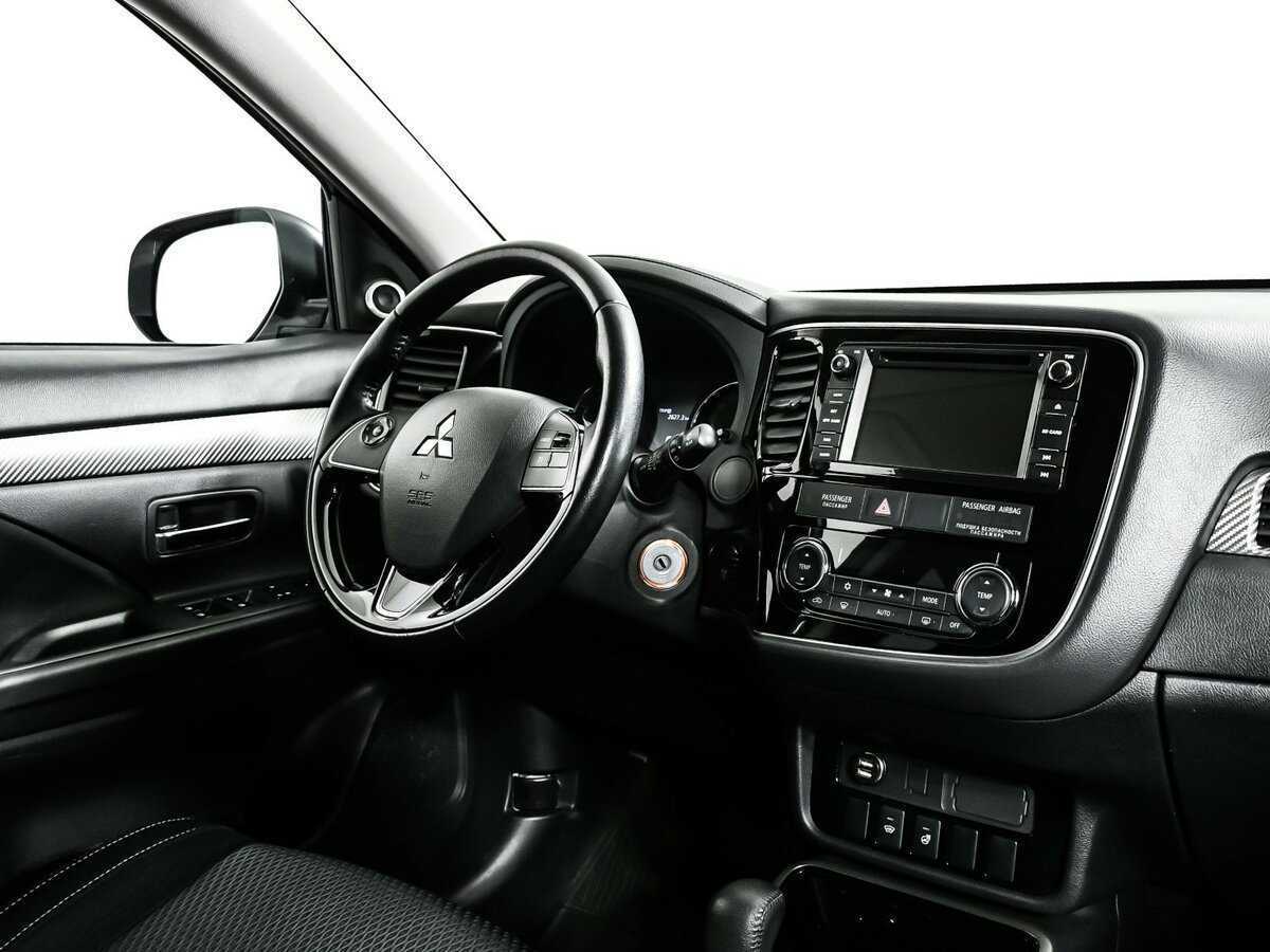 Mitsubishi Outlander б/у, 2017, Вариатор. Фото: #8