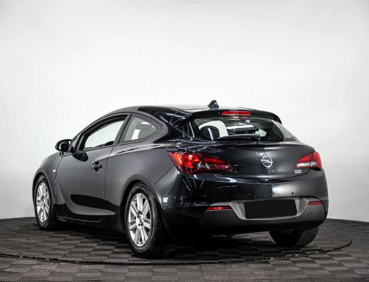 Opel Astra б/у, 2013, Механическая. Фото: #5