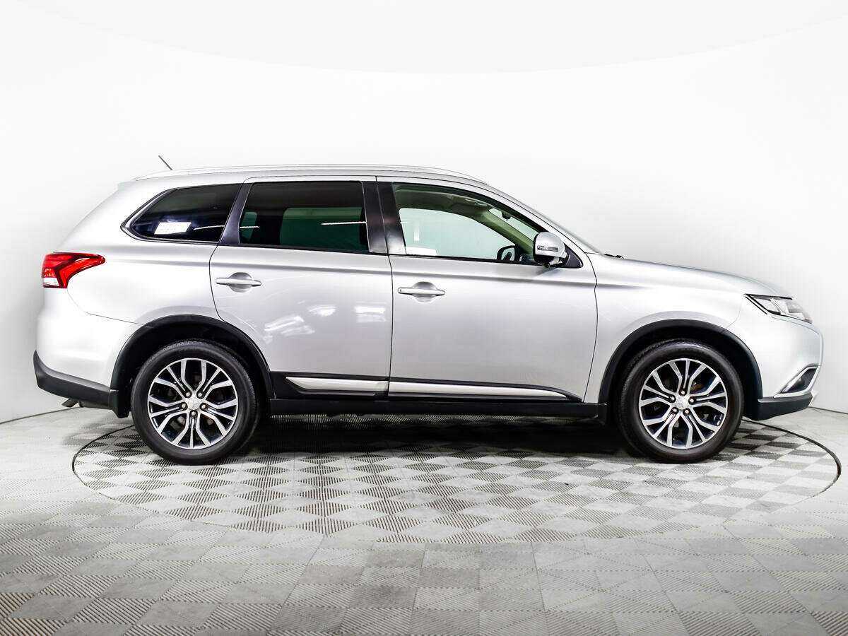 Mitsubishi Outlander б/у, 2016, Вариатор. Фото: #3