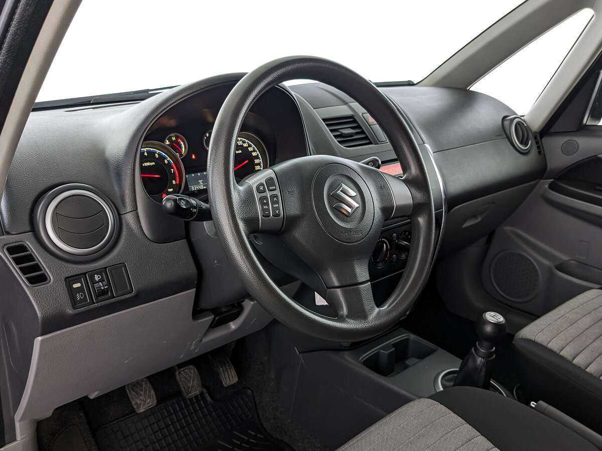 Suzuki SX4 б/у, 2014, Механическая. Фото: #10