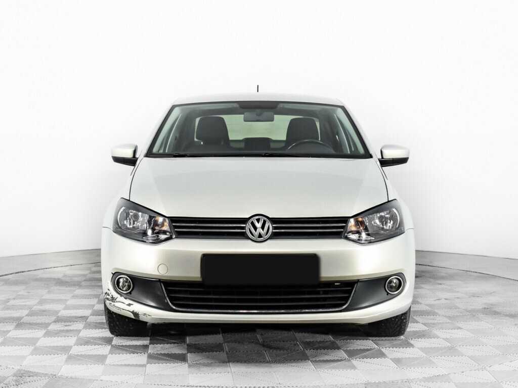 Volkswagen Polo б/у, 2015, Механическая. Фото: #1