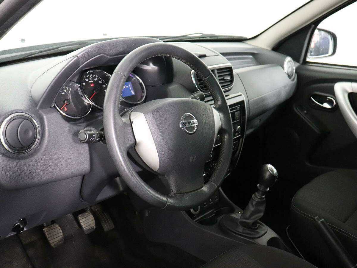 Nissan Terrano б/у, 2016, Механическая. Фото: #7