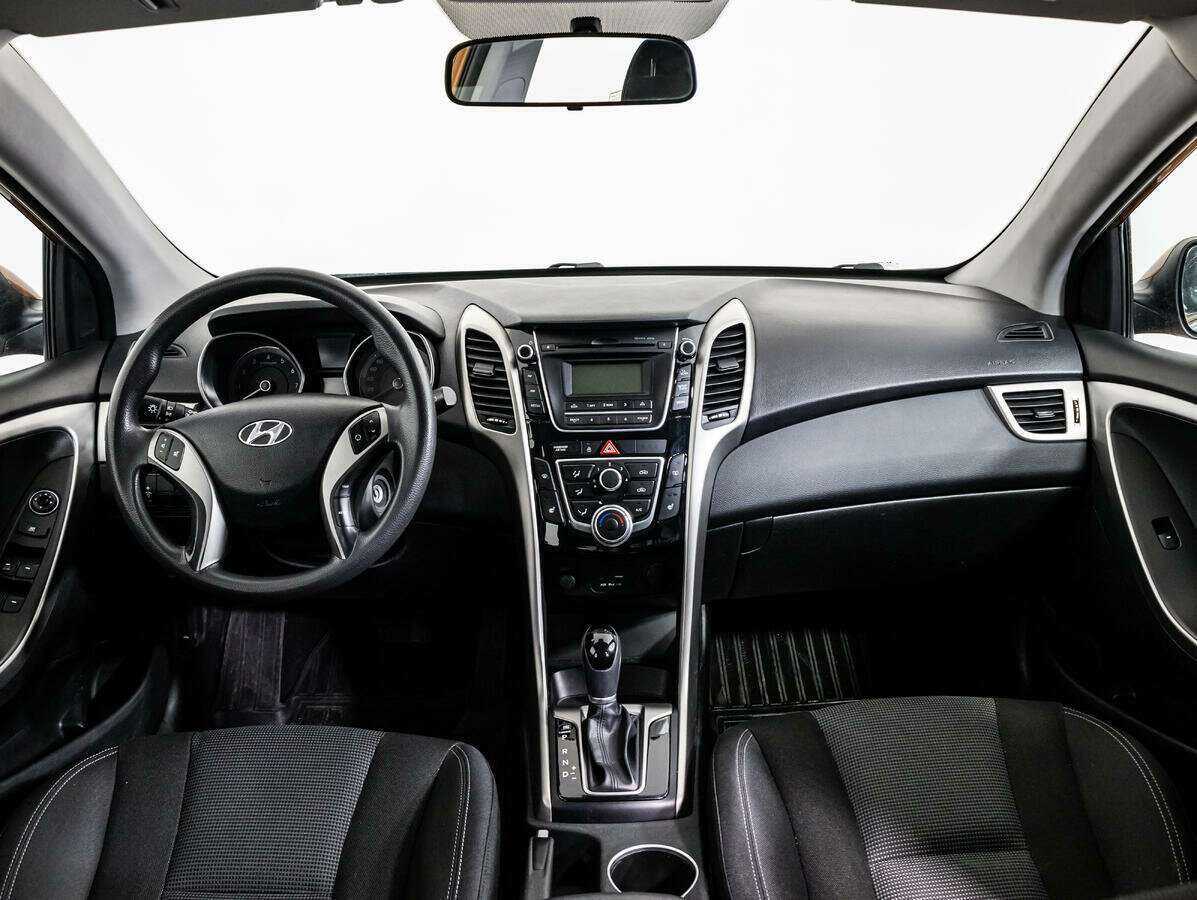 Hyundai i30 б/у, 2016, Автоматическая. Фото: #10