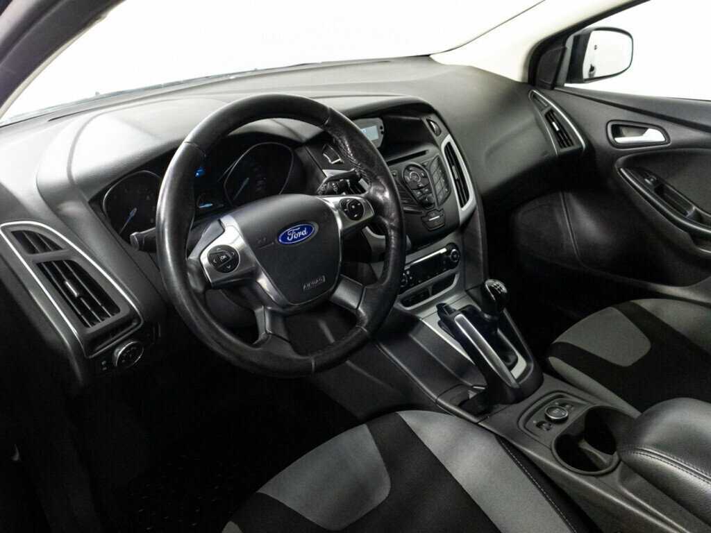 Ford Focus б/у, 2013, Механическая. Фото: #10