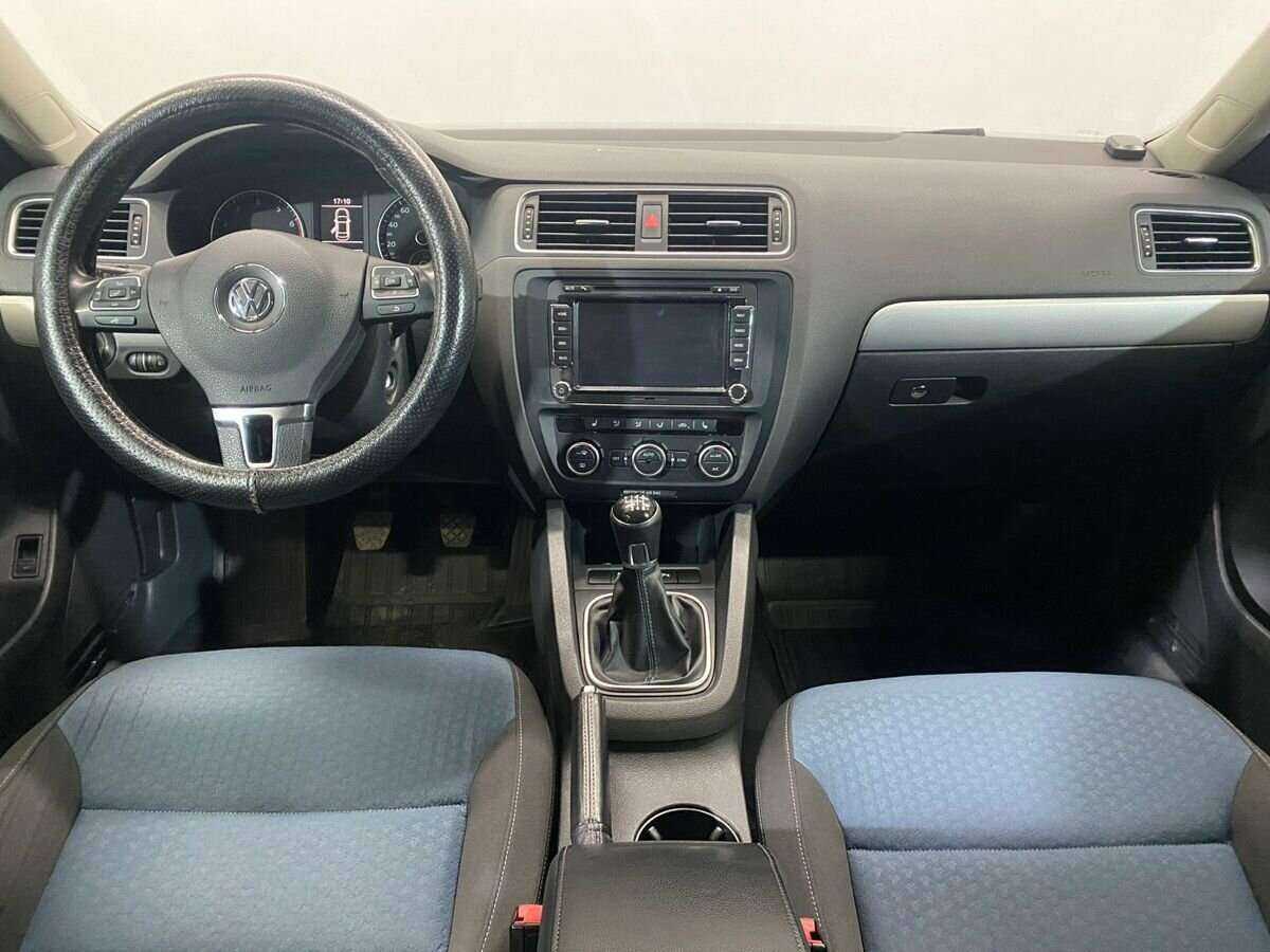 Volkswagen Jetta б/у, 2013, Механическая. Фото: #9