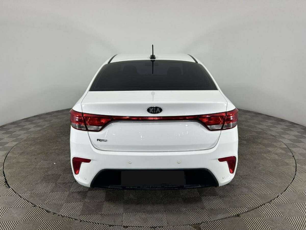 Kia Rio б/у, 2018, Механическая. Фото: #2