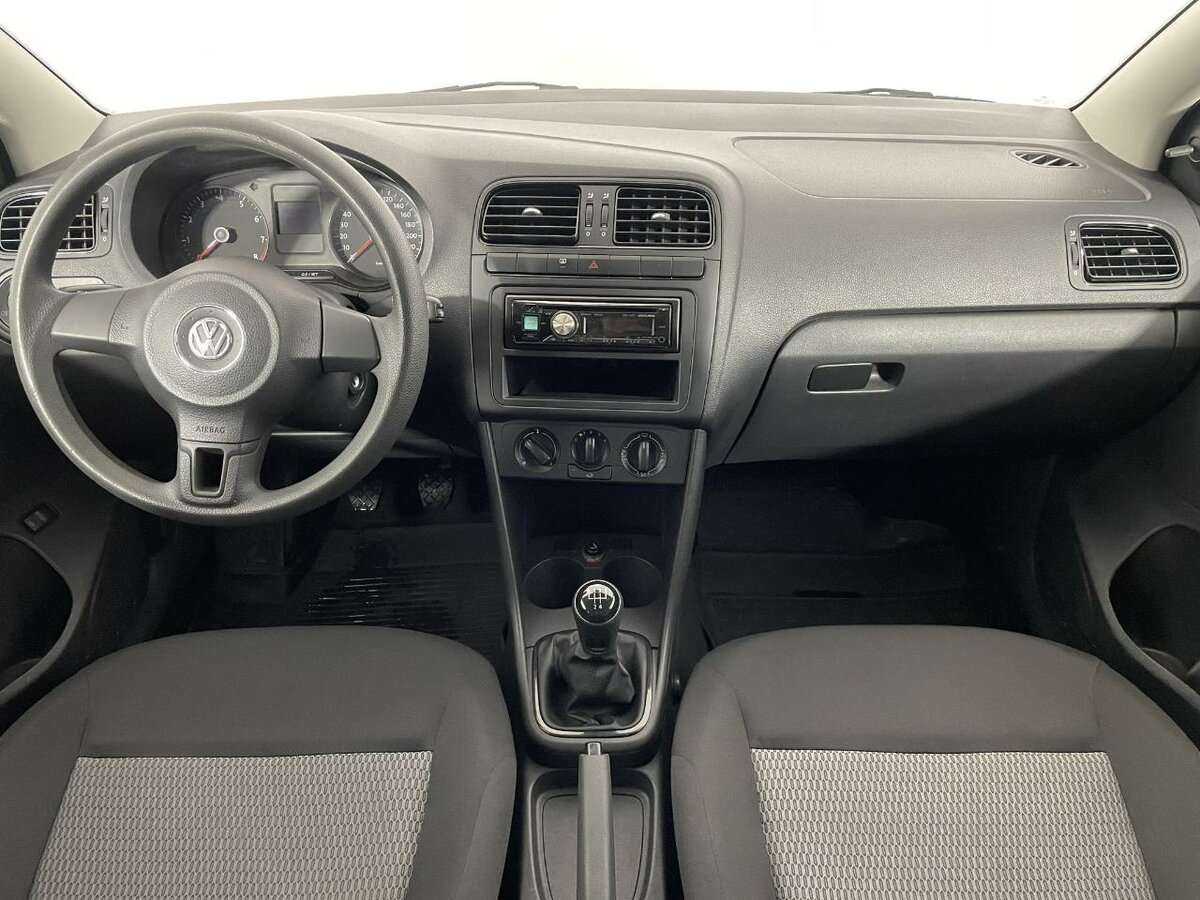Volkswagen Polo б/у, 2013, Механическая. Фото: #6