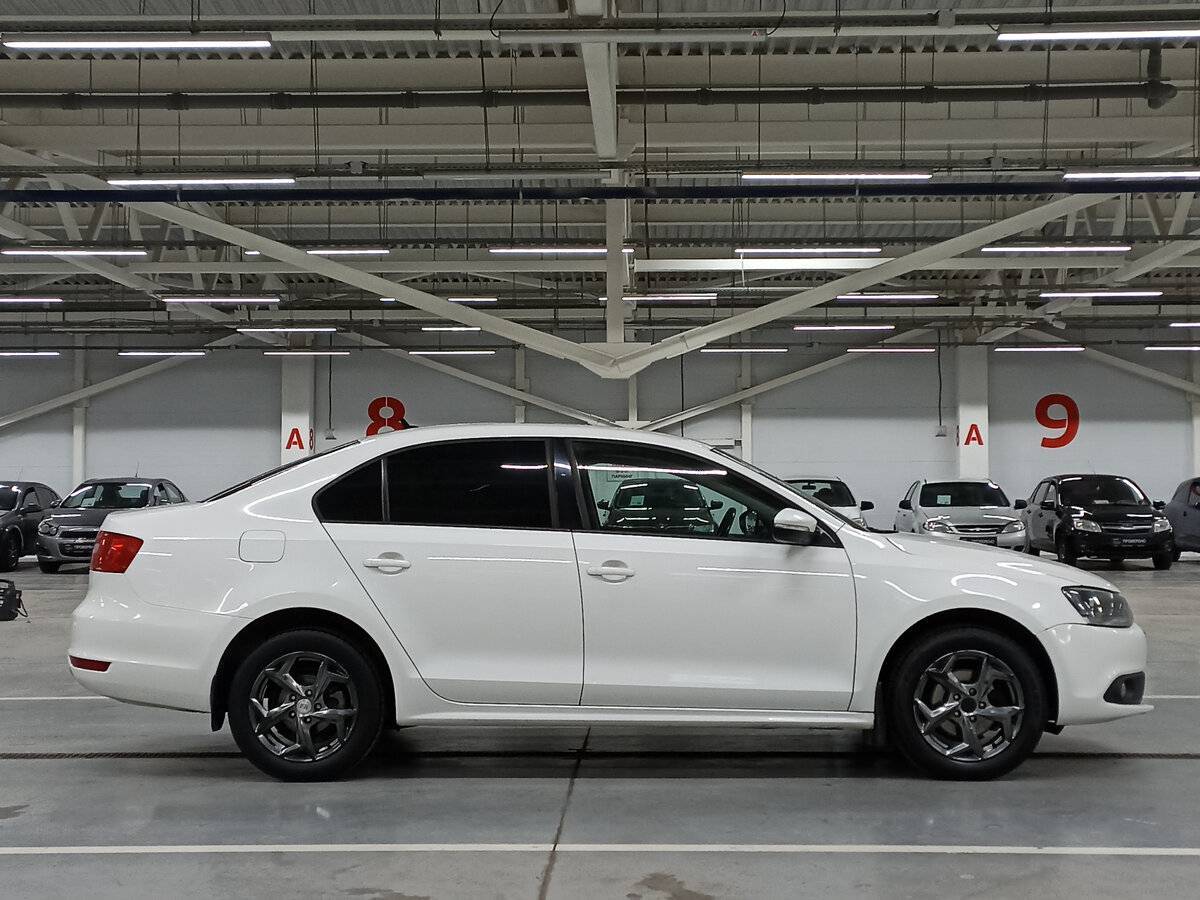 Volkswagen Jetta б/у, 2014, Механическая. Фото: #3