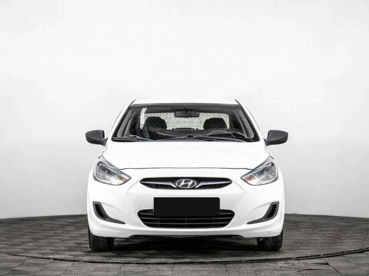 Hyundai Solaris б/у, 2013, Механическая. Фото: #1