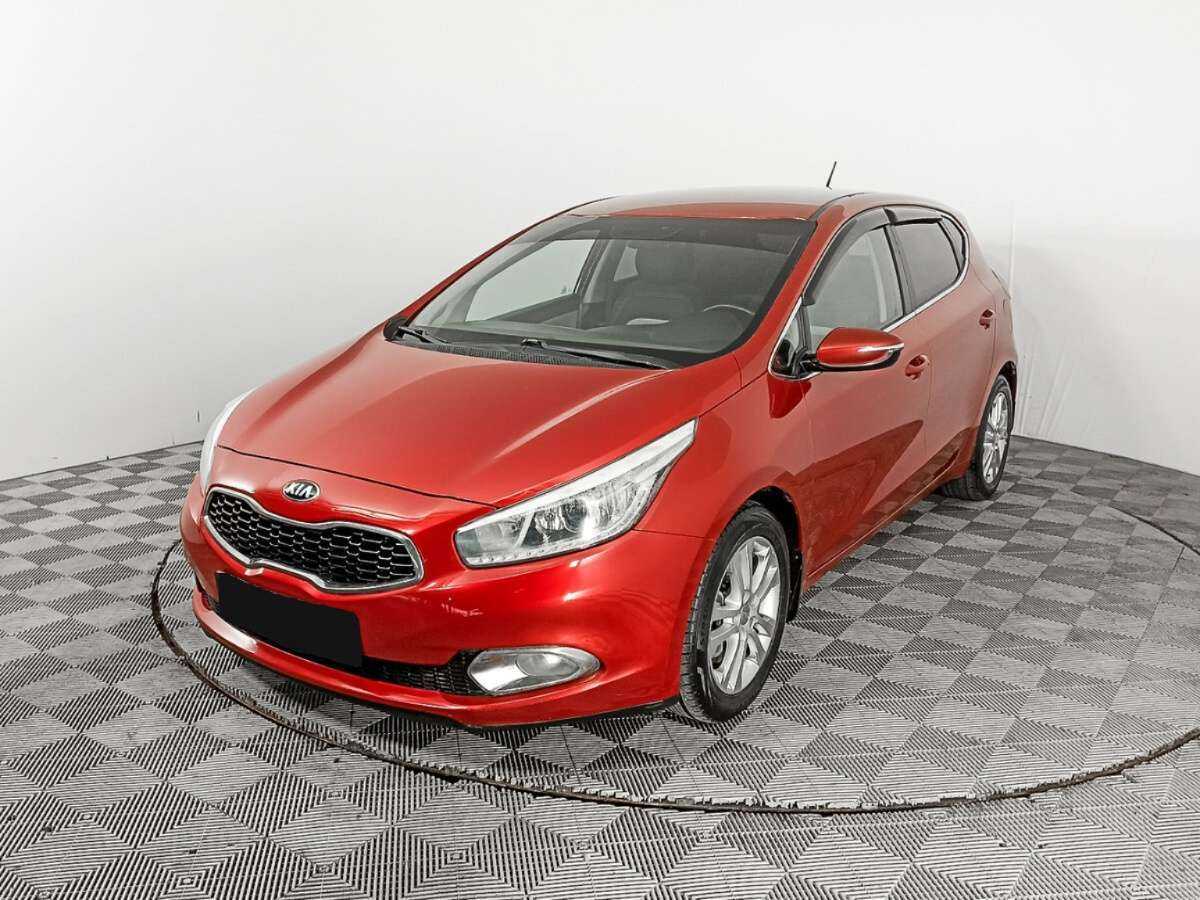 Kia Ceed б/у, 2014, Автоматическая. Фото: #0