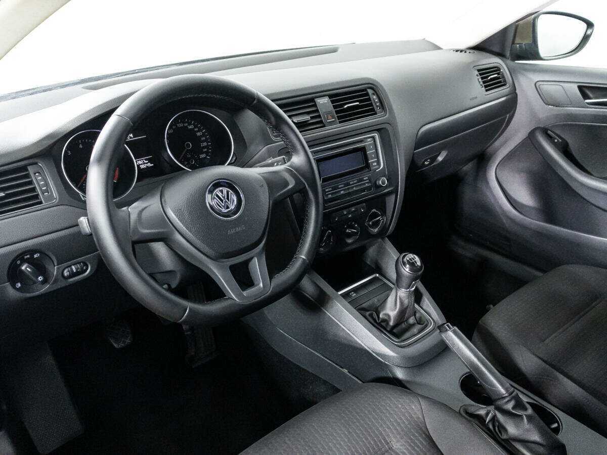 Volkswagen Jetta б/у, 2015, Механическая. Фото: #10