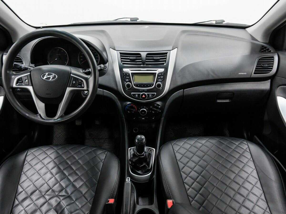 Hyundai Solaris б/у, 2013, Механическая. Фото: #10