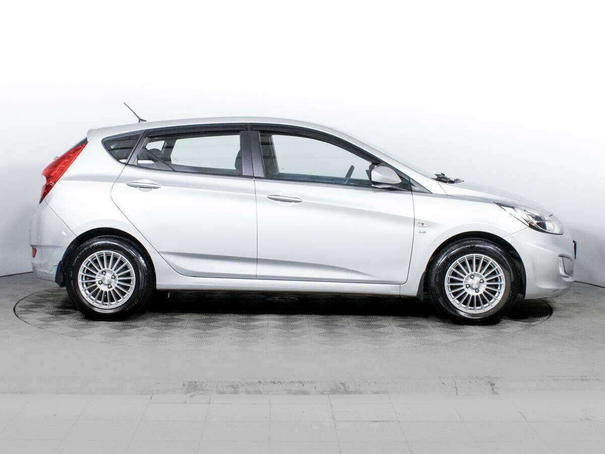 Hyundai Solaris б/у, 2012, Механическая. Фото: #3