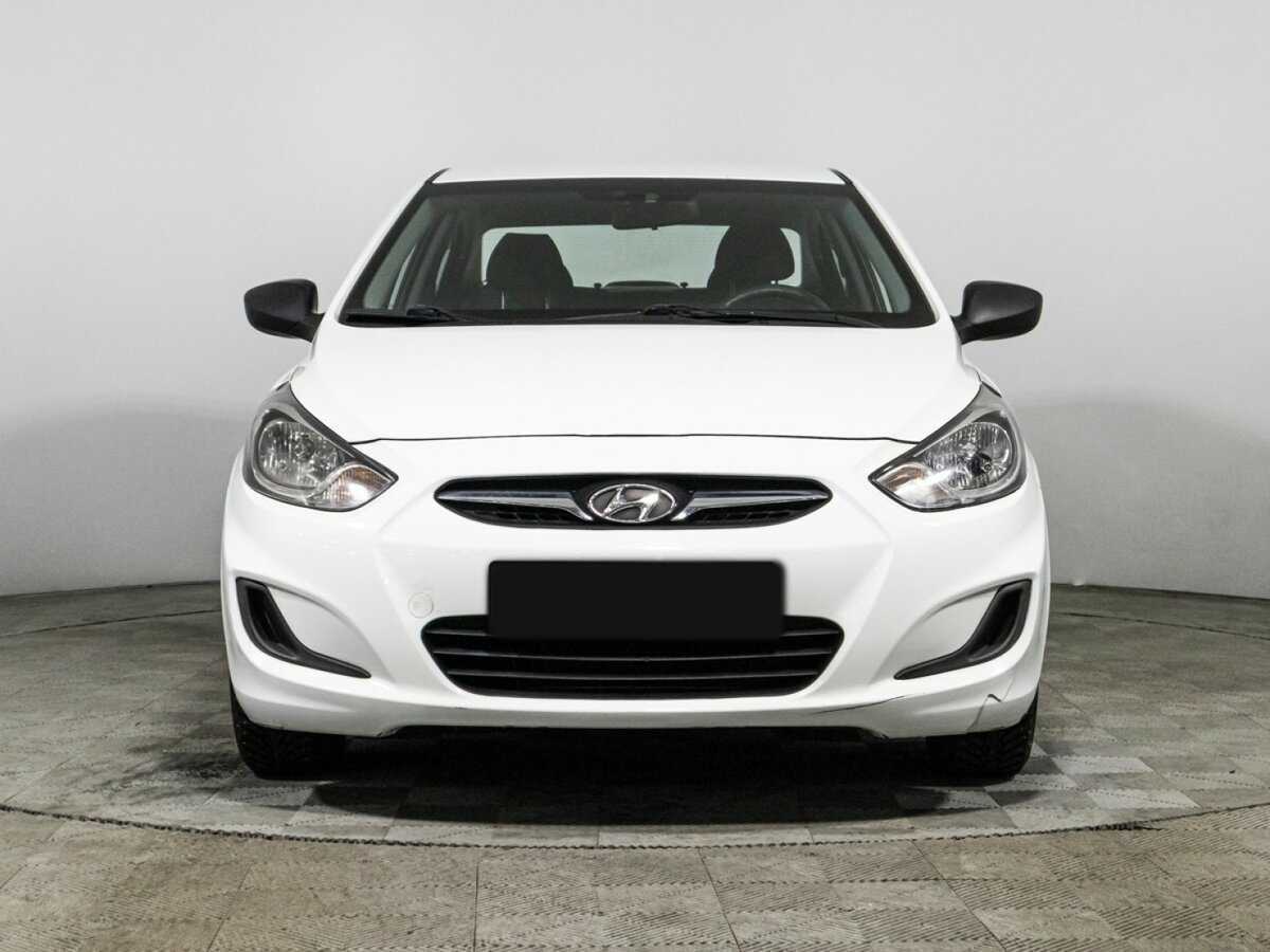 Hyundai Solaris б/у, 2014, Автоматическая. Фото: #1