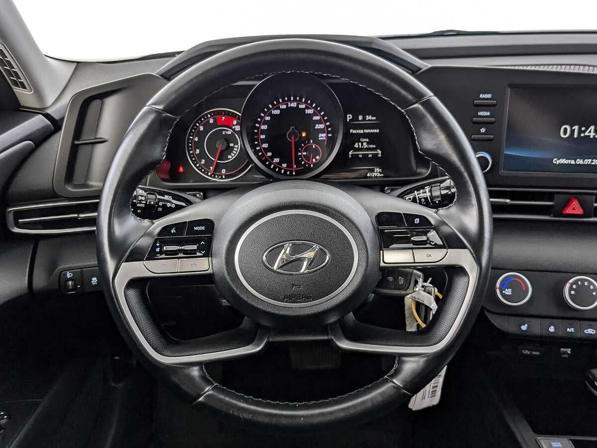 Hyundai Elantra б/у, 2021, Автоматическая. Фото: #17