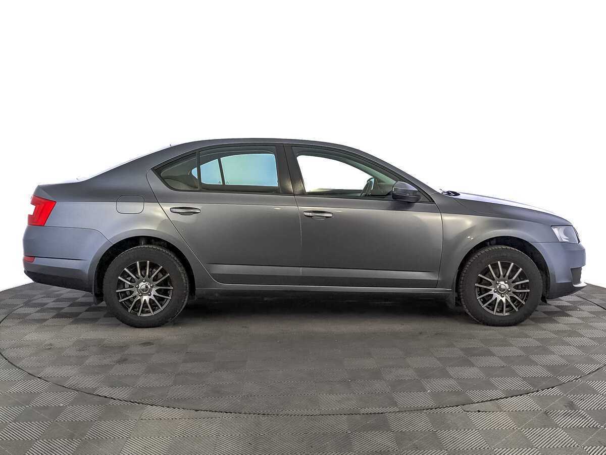 Skoda Octavia б/у, 2015, Механическая. Фото: #3