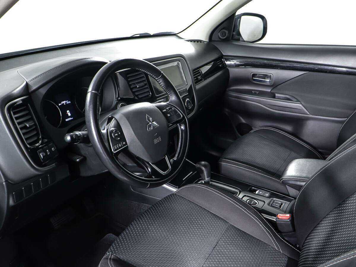 Mitsubishi Outlander б/у, 2019, Вариатор. Фото: #12