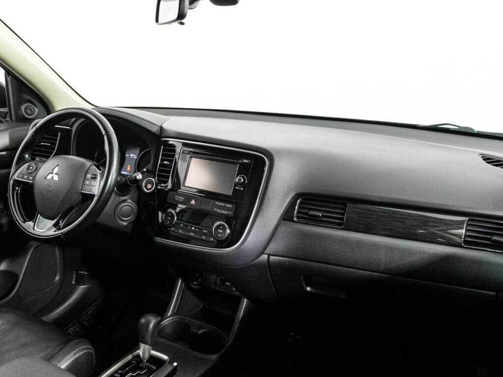 Mitsubishi Outlander б/у, 2016, Вариатор. Фото: #8