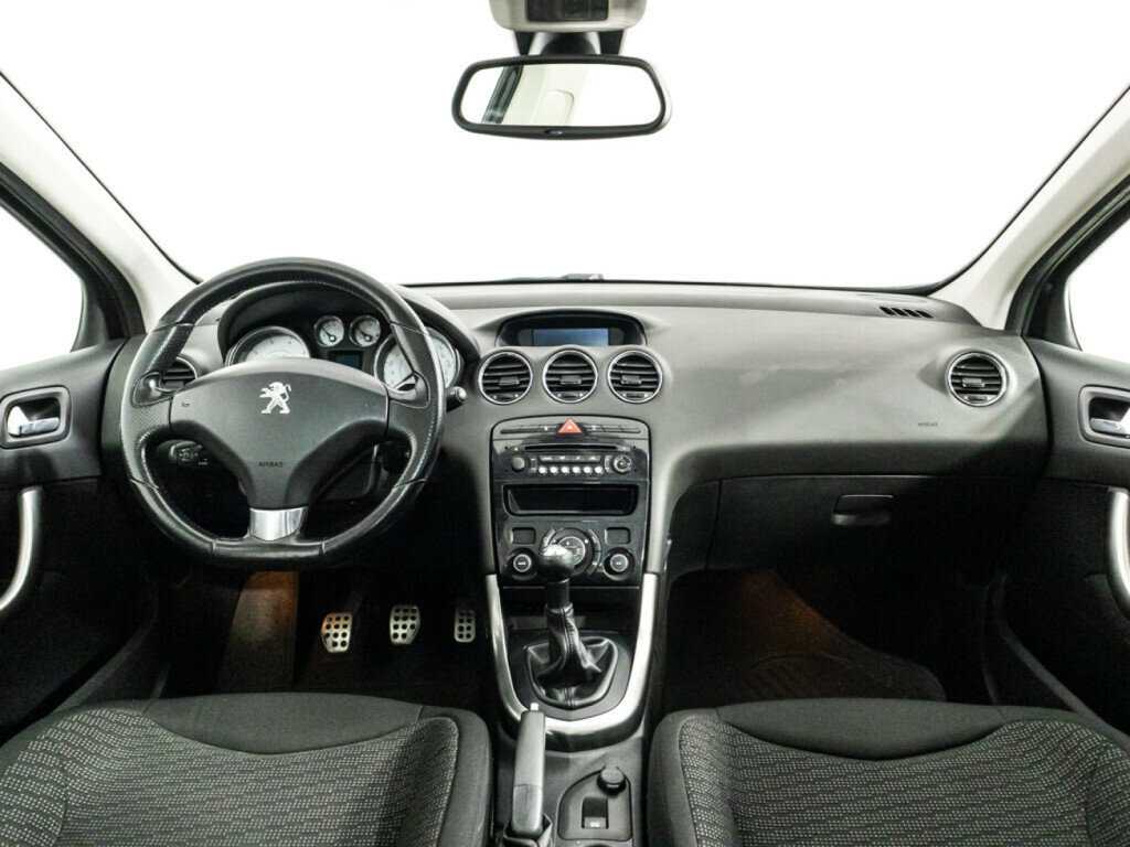 Peugeot 308 б/у, 2012, Механическая. Фото: #12