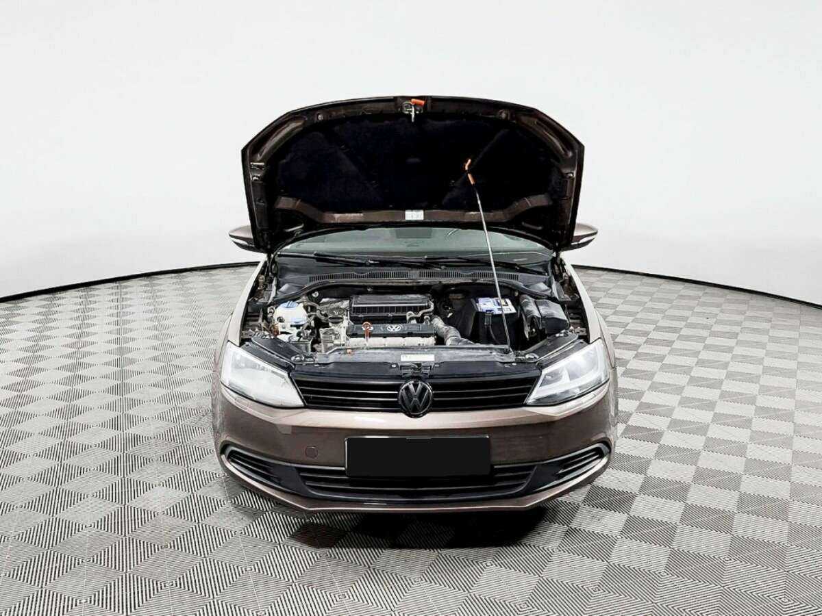 Volkswagen Jetta б/у, 2013, Механическая. Фото: #6