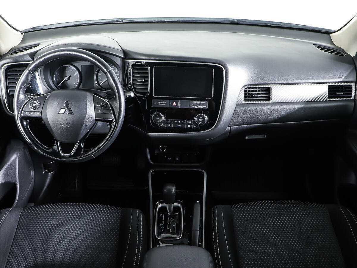 Mitsubishi Outlander б/у, 2018, Вариатор. Фото: #9