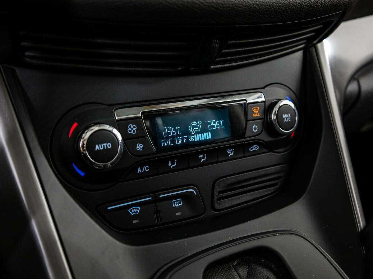 Ford Kuga б/у, 2016, Автоматическая. Фото: #13