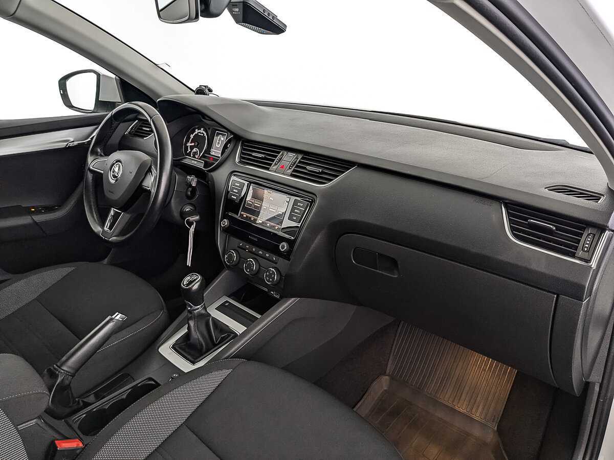 Skoda Octavia б/у, 2019, Механическая. Фото: #12