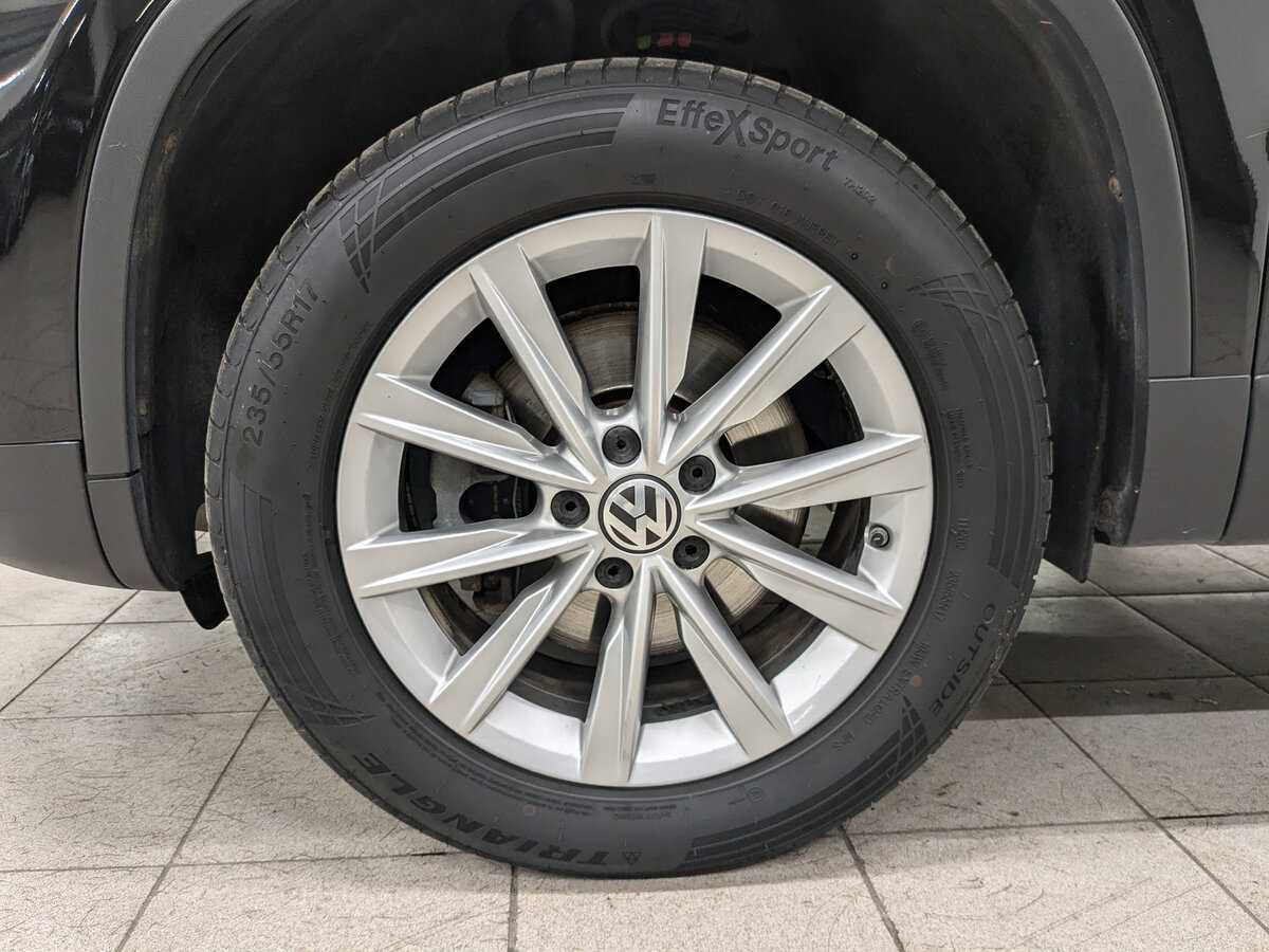 Volkswagen Tiguan б/у, 2015, Автоматическая. Фото: #11