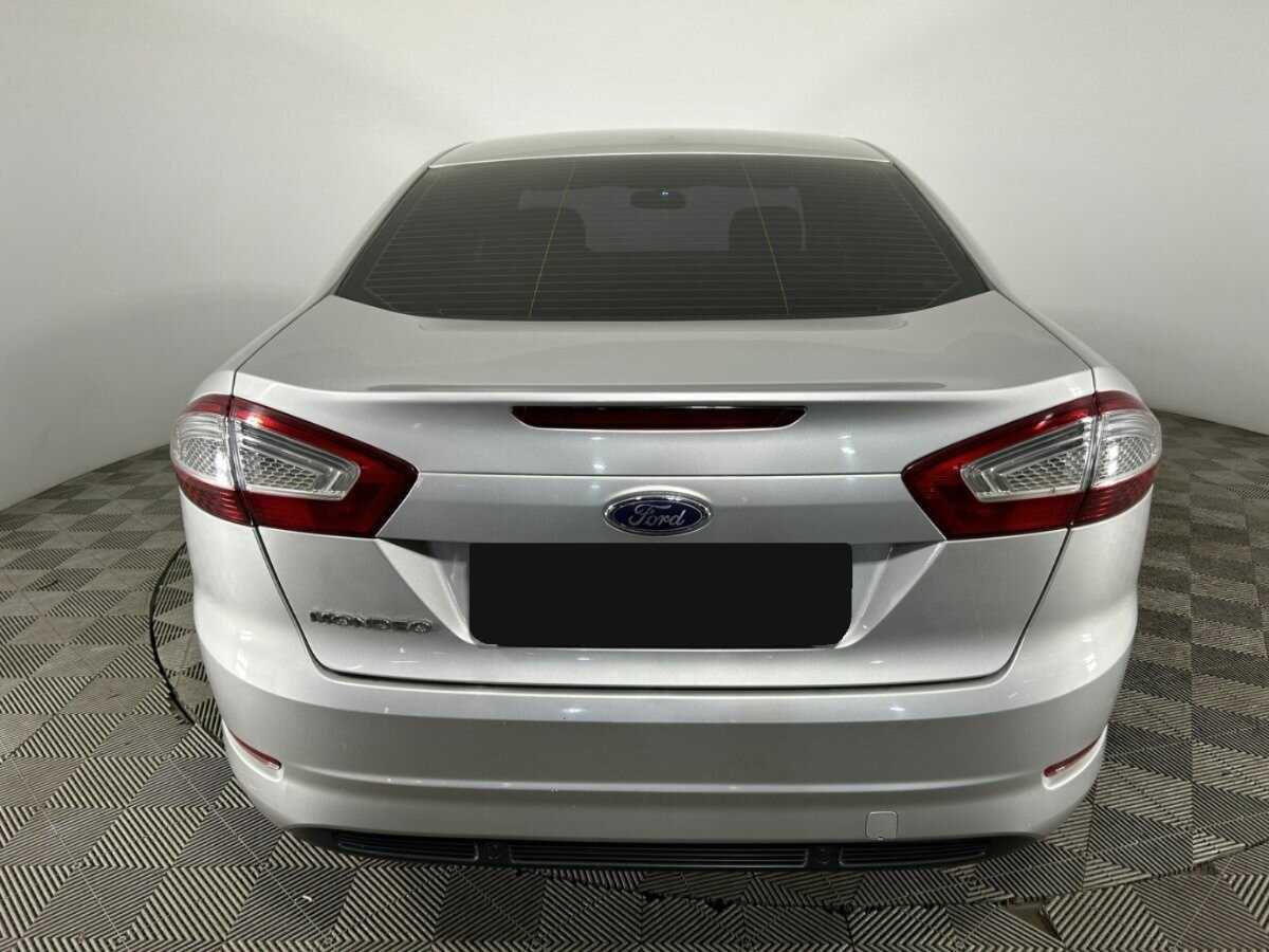Ford Mondeo б/у, 2012, Механическая. Фото: #2