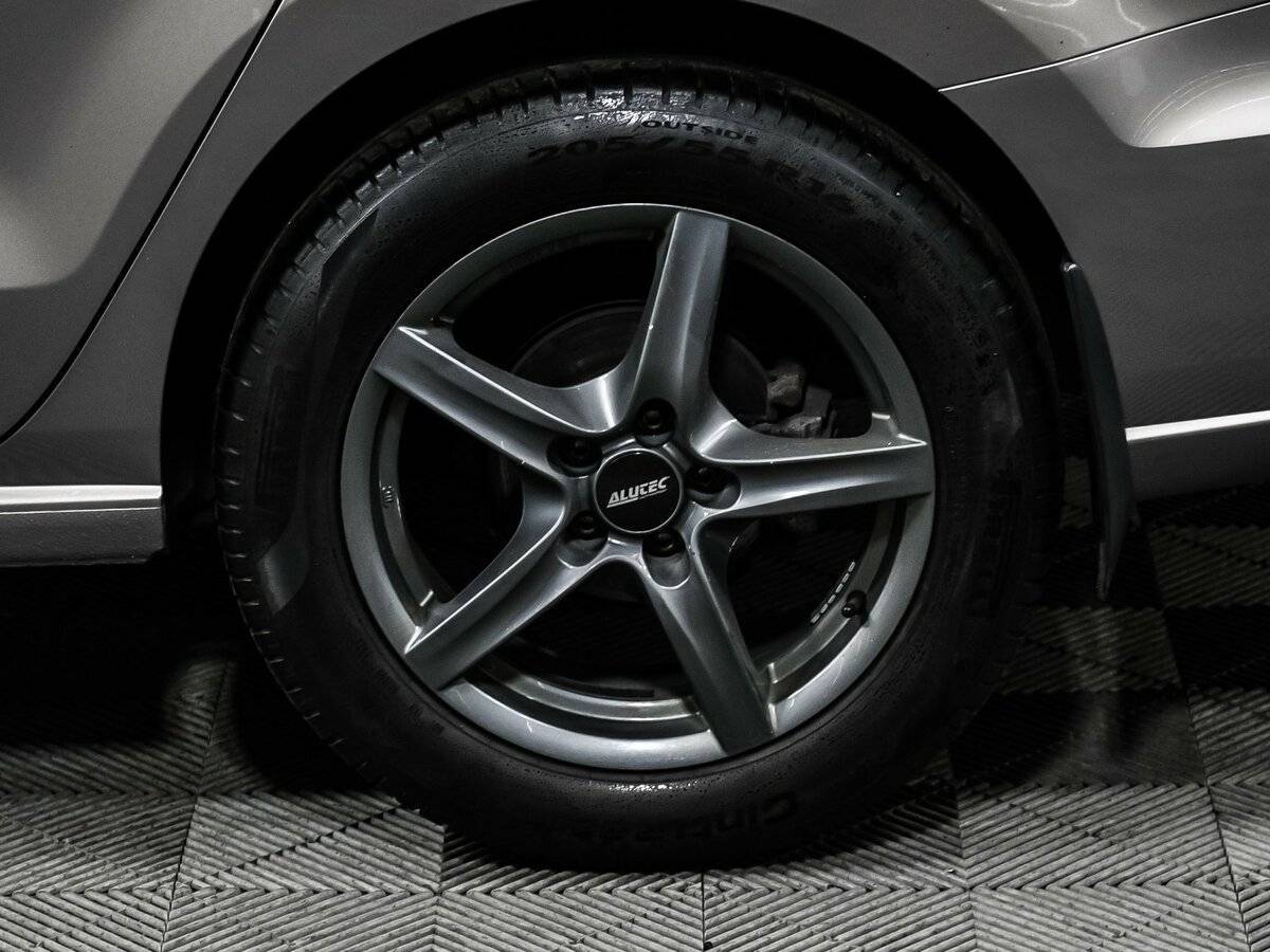 Volkswagen Polo б/у, 2018, Роботизированная. Фото: #13