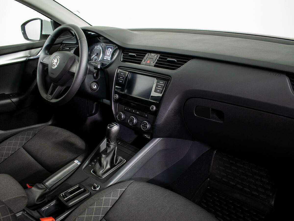 Skoda Octavia б/у, 2020, Автоматическая. Фото: #5