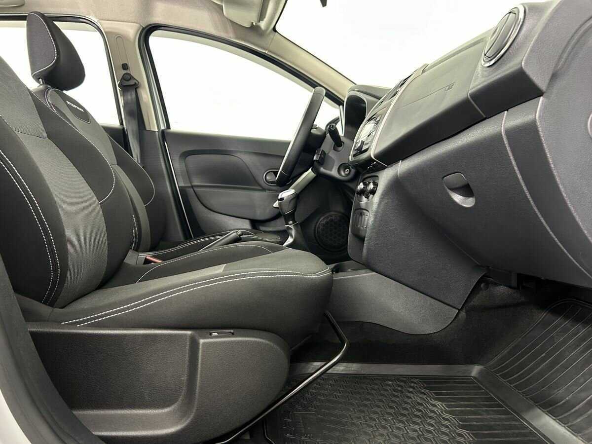 Renault Sandero б/у, 2021, Механическая. Фото: #13