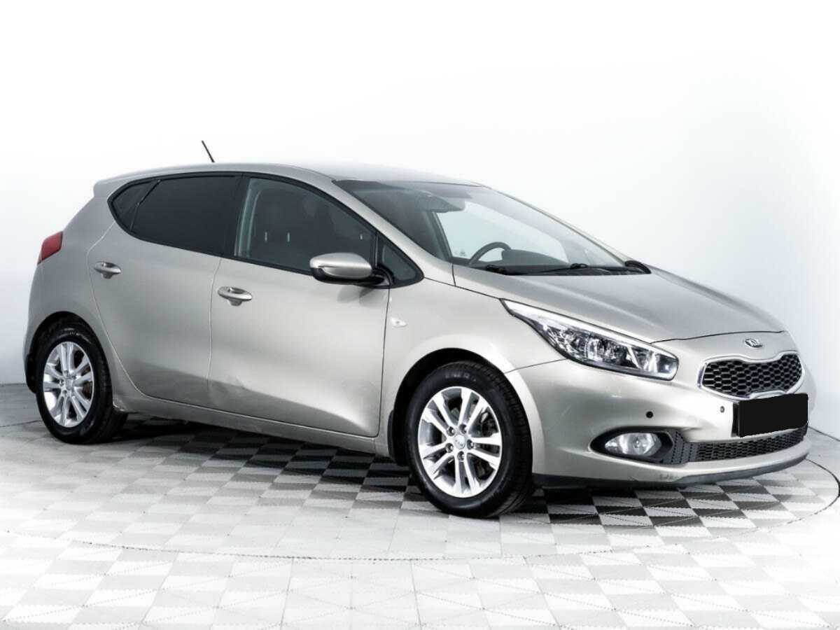 Kia Ceed б/у, 2014, Автоматическая. Фото: #2