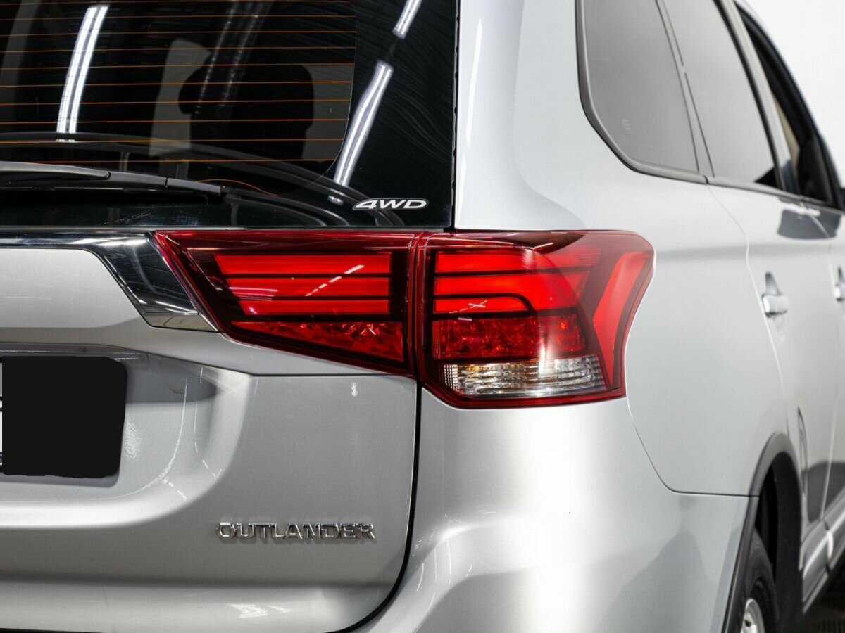 Mitsubishi Outlander б/у, 2016, Вариатор. Фото: #7