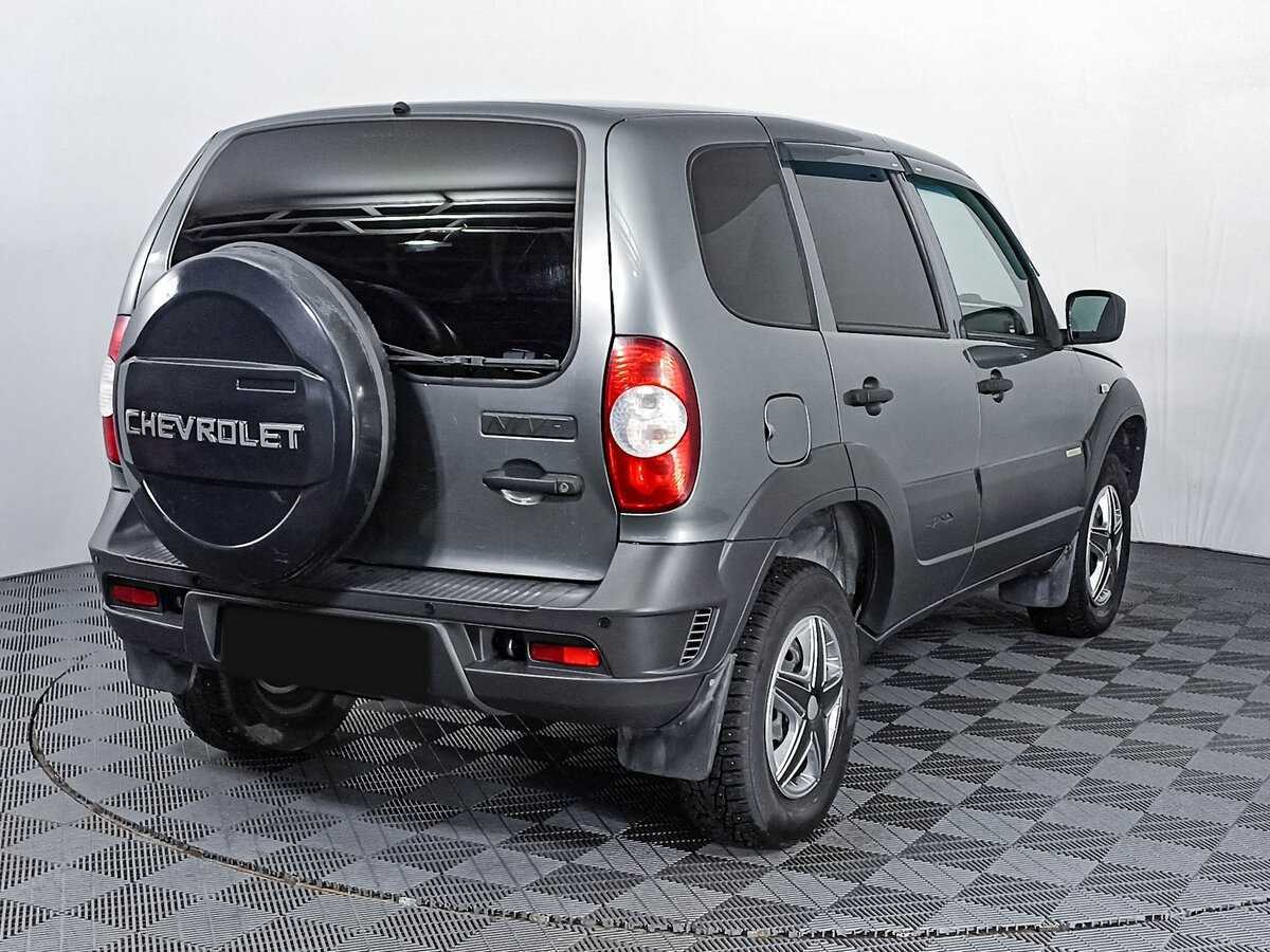 Chevrolet Niva б/у, 2017, Механическая. Фото: #3