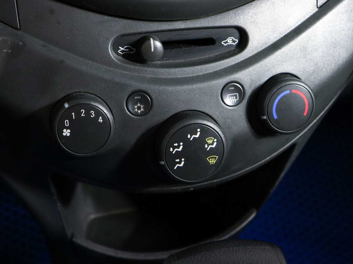 Chevrolet Spark б/у, 2012, Автоматическая. Фото: #15