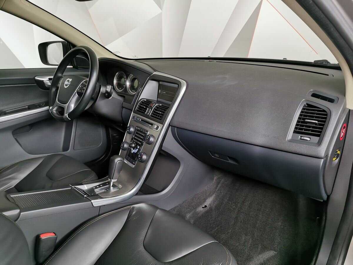 Volvo XC60 б/у, 2012, Автоматическая. Фото: #8