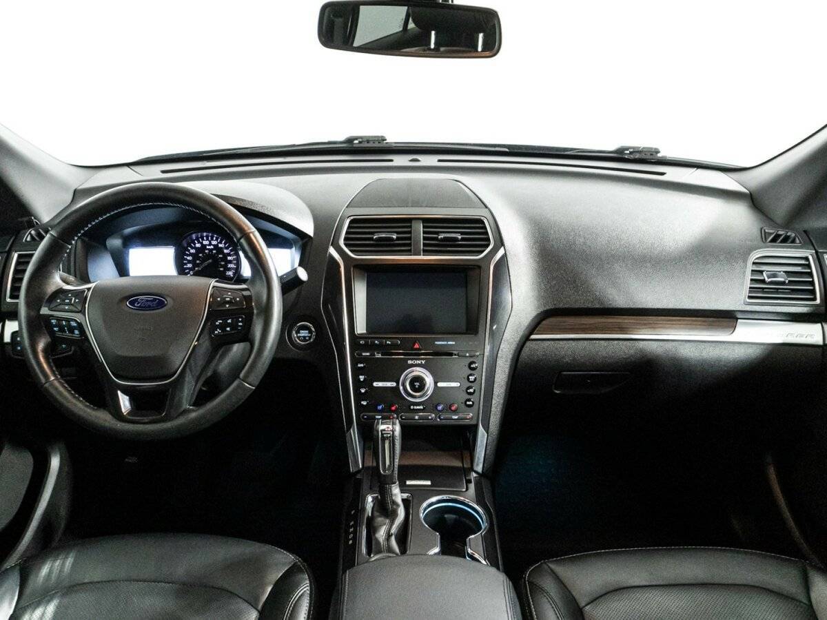 Ford Explorer б/у, 2017, Автоматическая. Фото: #10