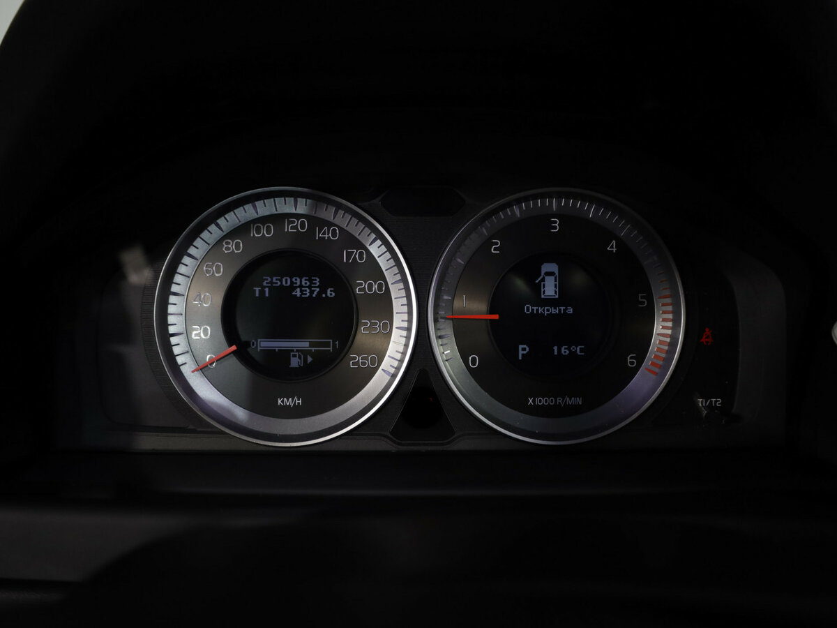 Volvo XC70 б/у, 2012, Автоматическая. Фото: #17