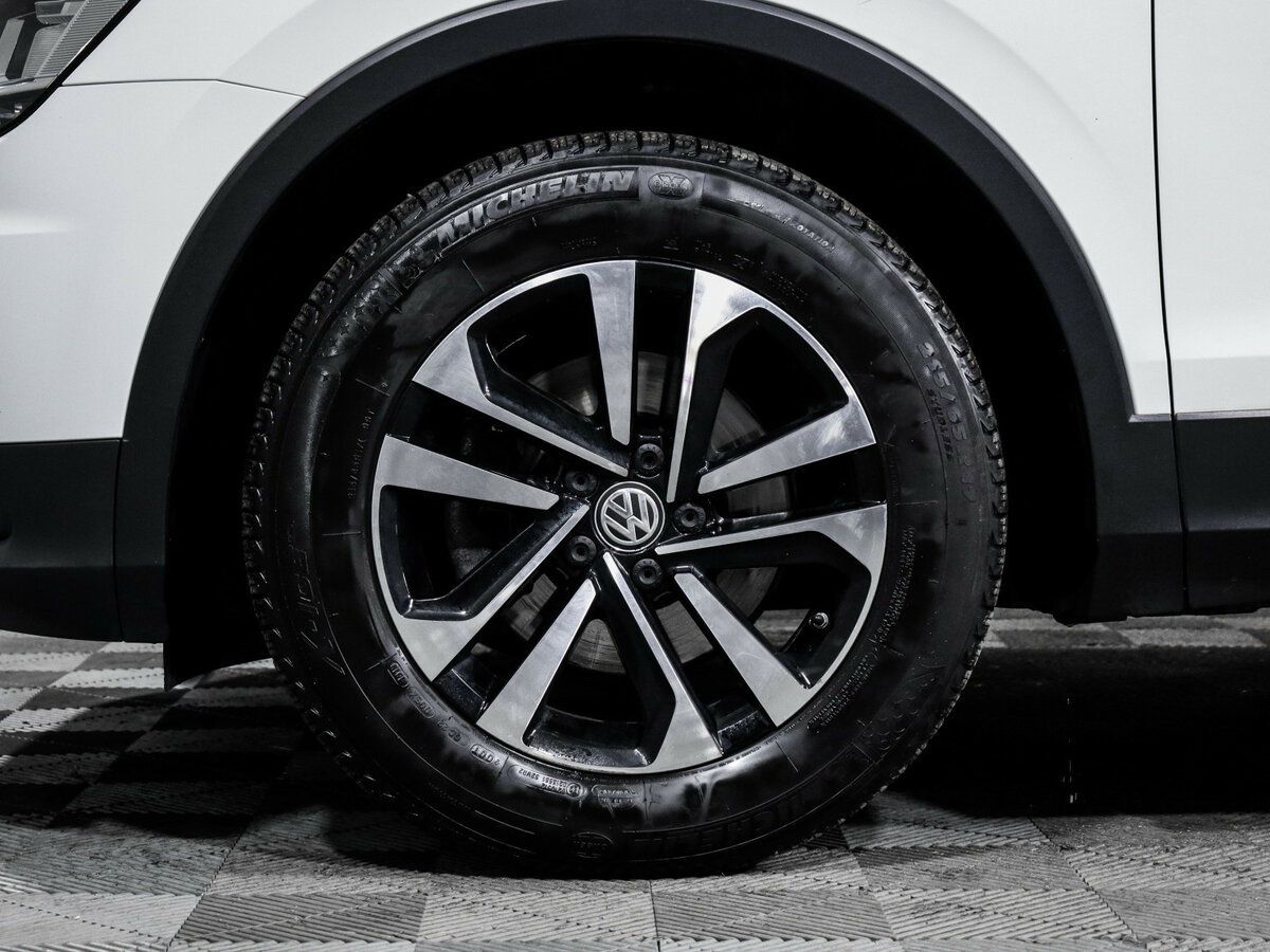 Volkswagen Tiguan б/у, 2020, Роботизированная. Фото: #11