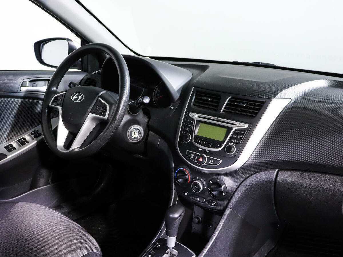 Hyundai Solaris б/у, 2013, Автоматическая. Фото: #7