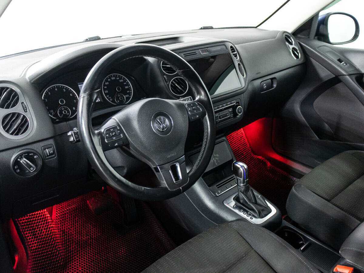 Volkswagen Tiguan б/у, 2012, Автоматическая. Фото: #10