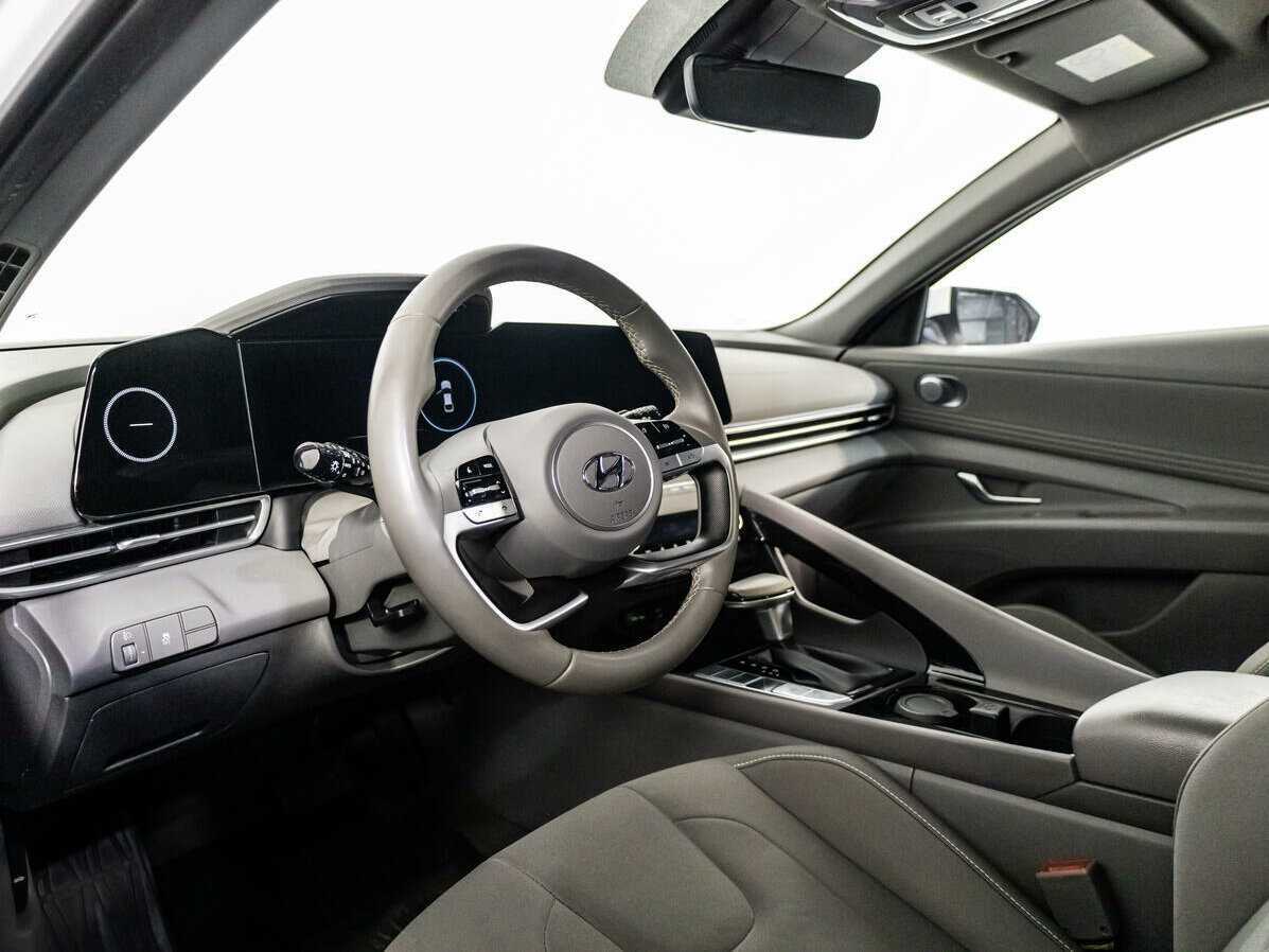 Hyundai Elantra б/у, 2021, Автоматическая. Фото: #9