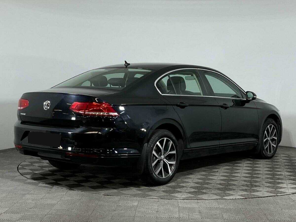 Volkswagen Passat б/у, 2018, Роботизированная. Фото: #3