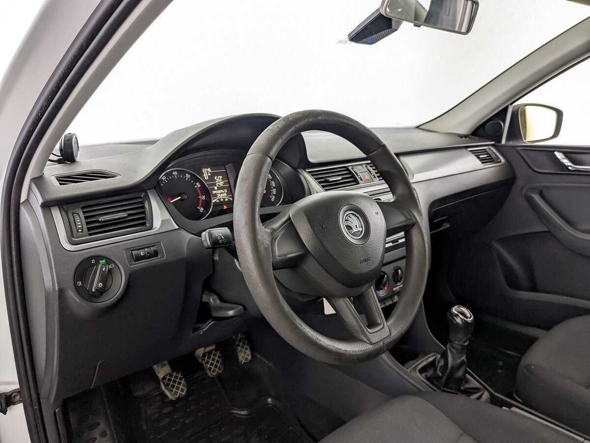 Skoda Rapid б/у, 2017, Механическая. Фото: #15